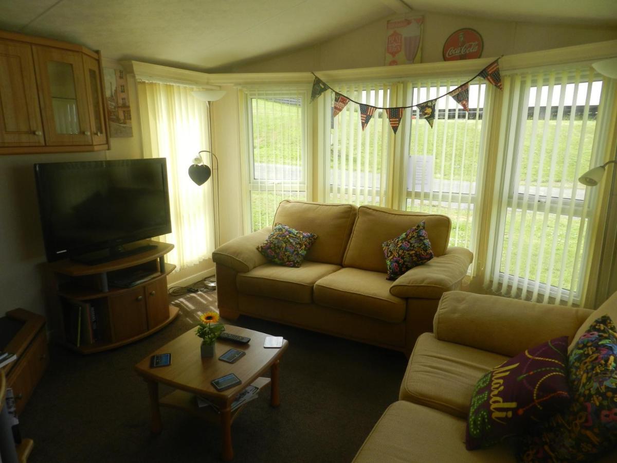 Cwtch Caravans Little Haven Extérieur photo