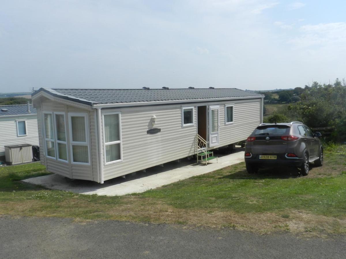 Cwtch Caravans Little Haven Extérieur photo